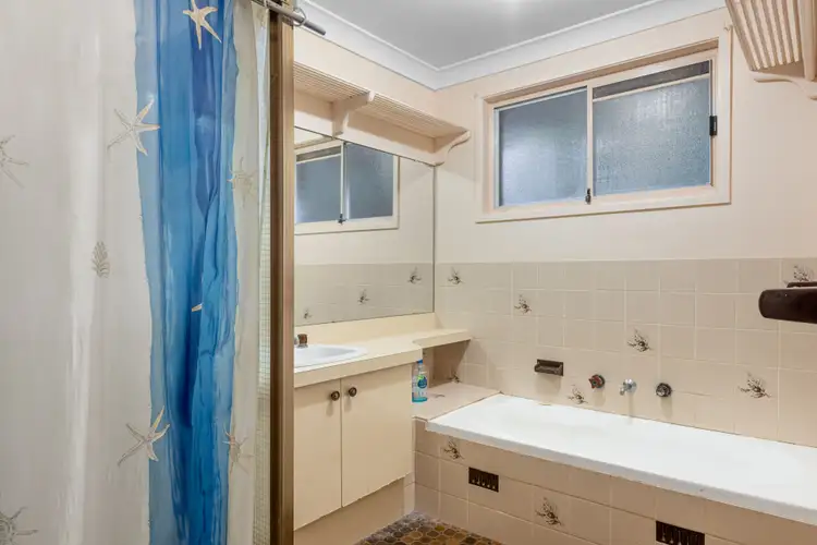 Fifth view of Homely house listing, 10 Tipping Place, Ambarvale NSW 2560
