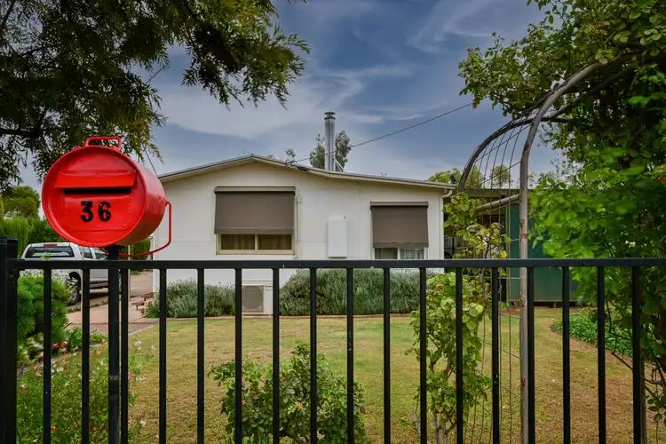36 Williams Street, Quorn SA 5433