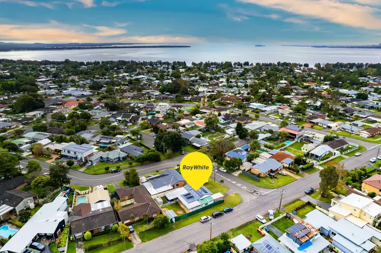 2 Henry Parkes Drive, Berkeley Vale NSW 2261