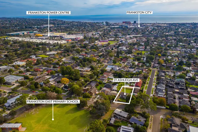 19 Ashleigh Avenue, Frankston VIC 3199