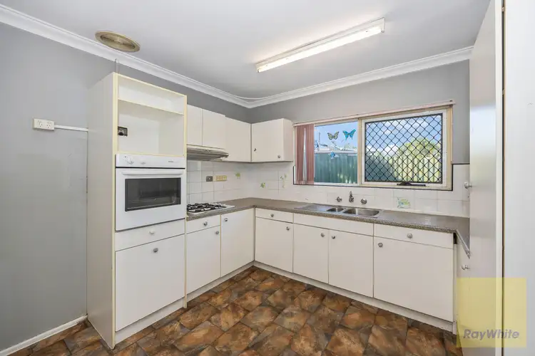 Fifth view of Homely house listing, 34 Lindy Way, Camillo WA 6111