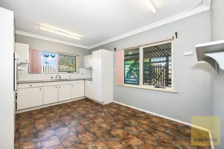 Sixth view of Homely house listing, 34 Lindy Way, Camillo WA 6111