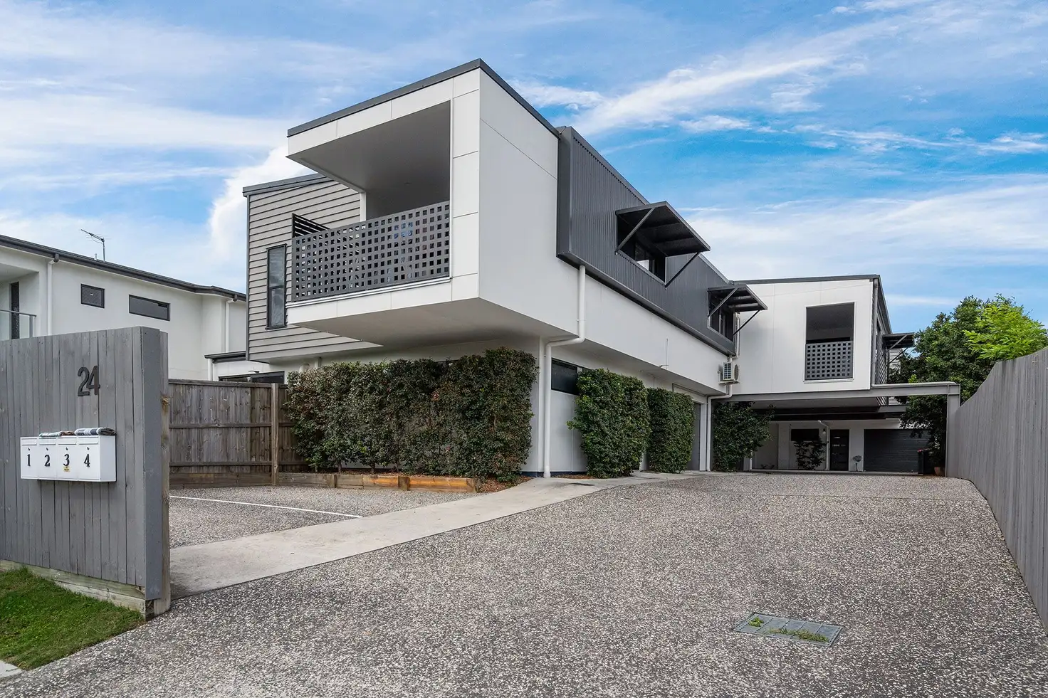 Main view of Homely townhouse listing, 2/24 Tudor Street, Mount Gravatt QLD 4122