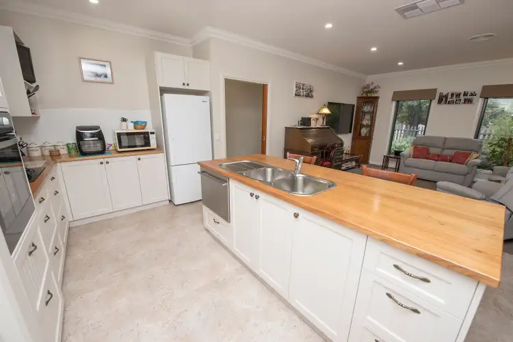 Fifth view of Homely house listing, 4 Rankin Street, Swan Hill VIC 3585