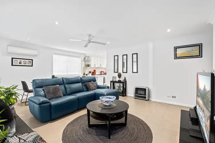 2/3 Jindabyne Road, Flinders NSW 2529