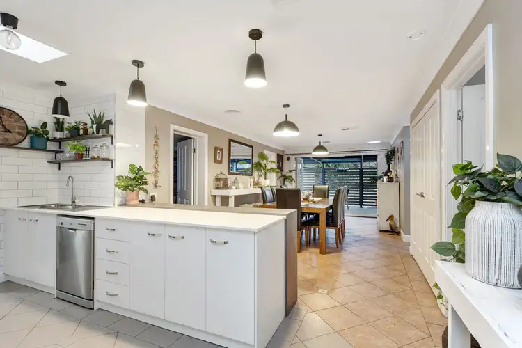 105 Undurra Drive, Glenfield Park NSW 2650