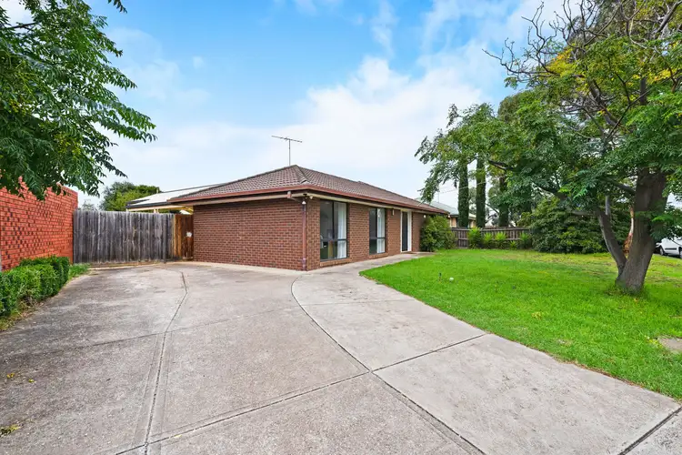 48 Cameron Crescent, Lara VIC 3212