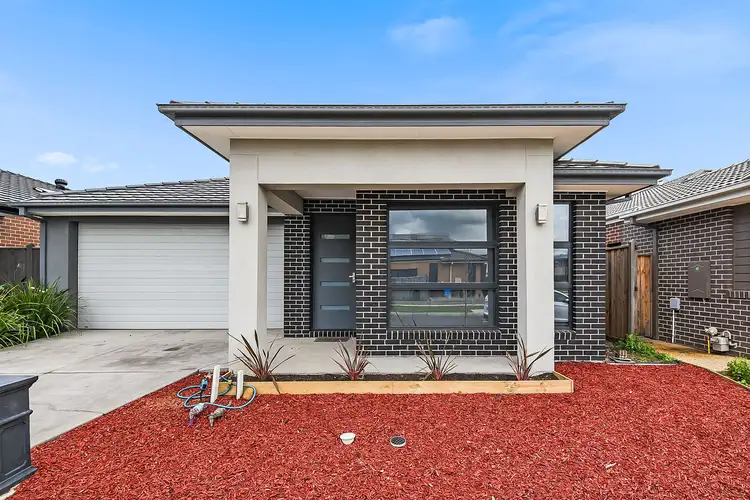 5 Faolan Way, Cranbourne West VIC 3977