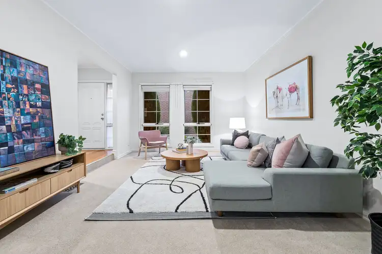 Sixth view of Homely unit listing, 2/27 Jordan Grove, Glen Waverley VIC 3150