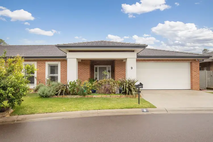 9 Lorikeet Circuit, Fullerton Cove NSW 2318