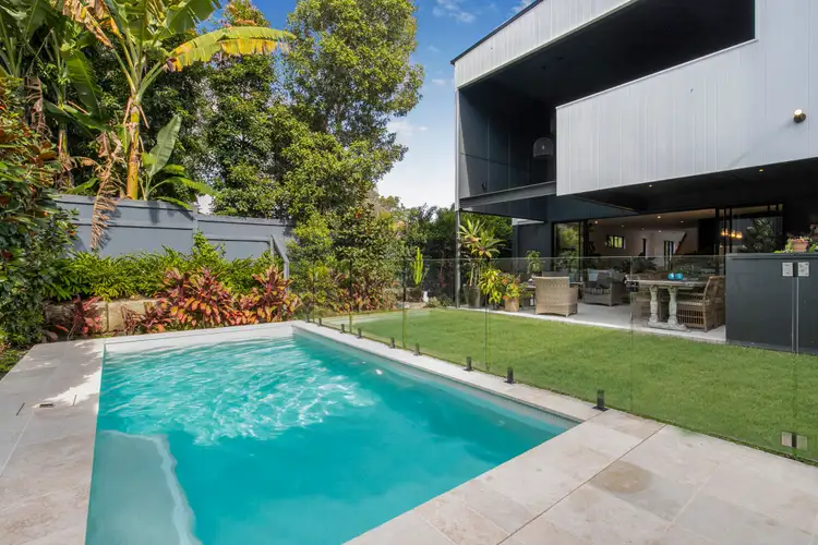 30 Ninth Avenue, St Lucia QLD 4067