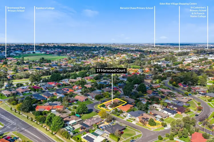 Fourth view of Homely house listing, 19 Harwood Court, Berwick VIC 3806