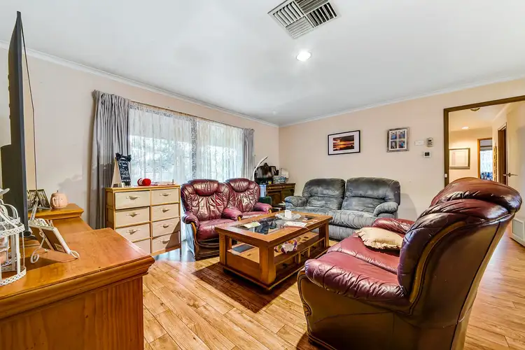 Fifth view of Homely house listing, 19 Harwood Court, Berwick VIC 3806