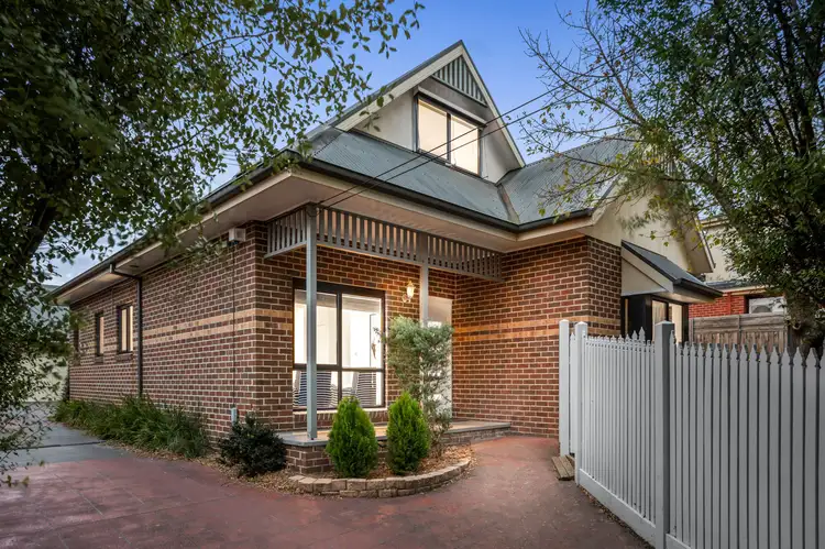 1/10 Ireland Street, Burwood VIC 3125
