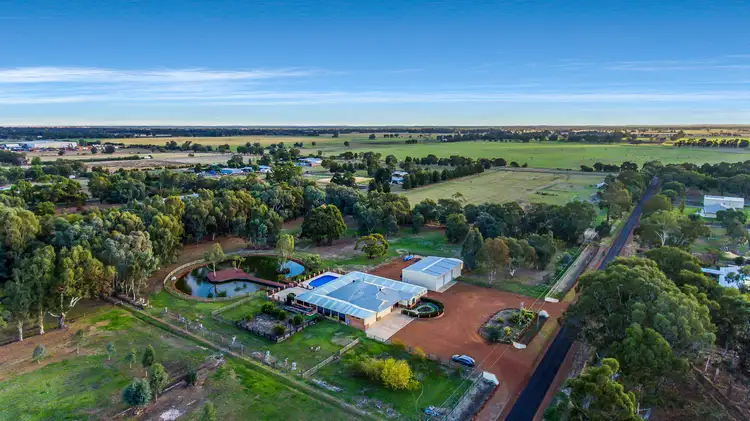 40 George Road, Waroona WA 6215