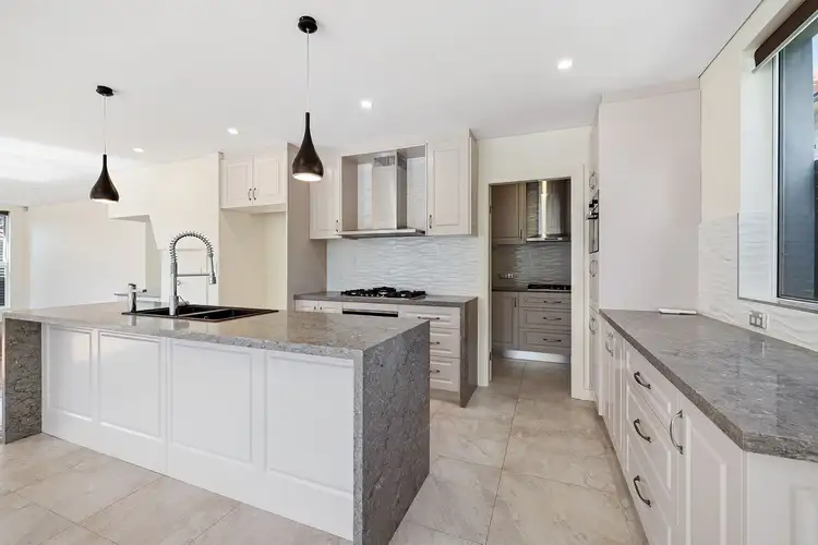 6 Glen Road