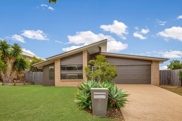 16 Wentworth Place, Glen Eden QLD 4680