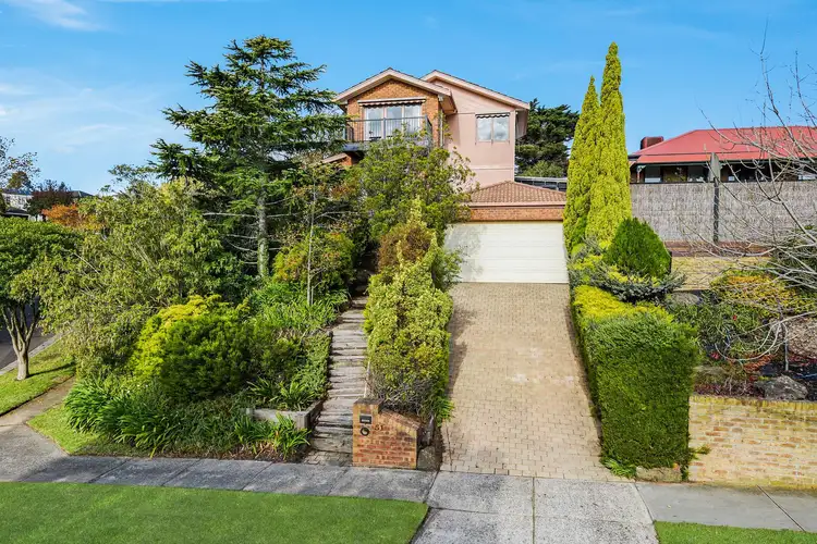 51 Lawrence Drive, Berwick VIC 3806