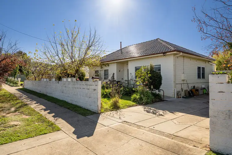 11 The Boulevarde, Kooringal NSW 2650
