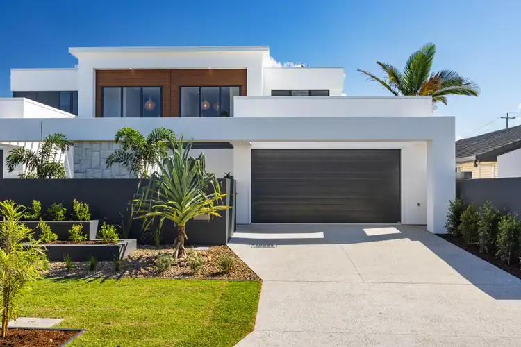 1/98 Oceanic Drive, Warana QLD 4575