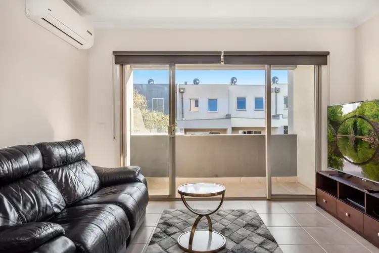 Fourth view of Homely unit listing, 60 Annecy Lane, Pakenham VIC 3810