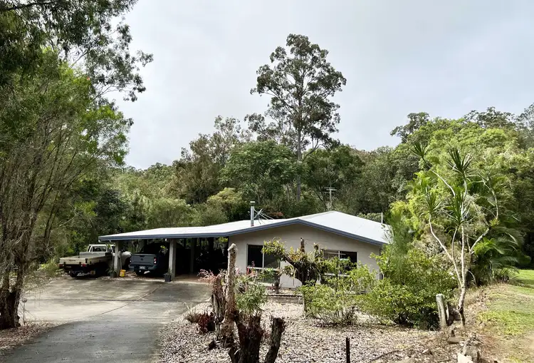 9-11 Black Gully Road, Tinaroo QLD 4872