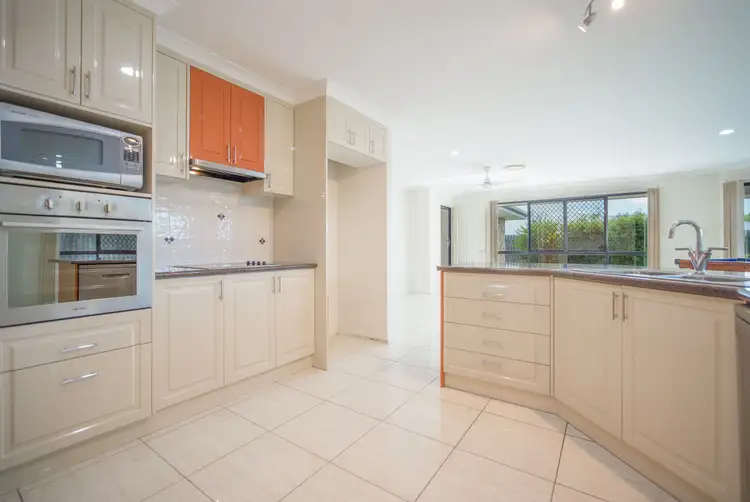 Sixth view of Homely house listing, 2 Viewpoint Way, New Auckland QLD 4680
