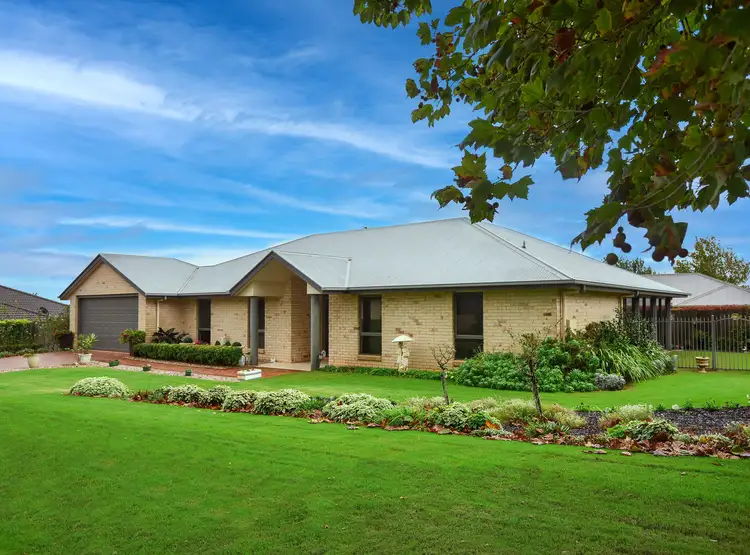 4 Currawong Drive, Highfields QLD 4352