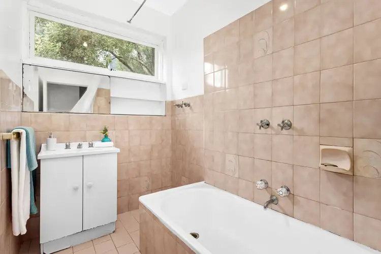 Fifth view of Homely apartment listing, 4/4 Watson Grove, Glen Huntly VIC 3163