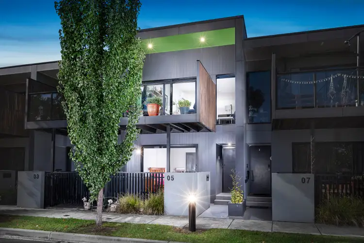 Main view of Homely house listing, 5 Albany Road, Mill Park VIC 3082