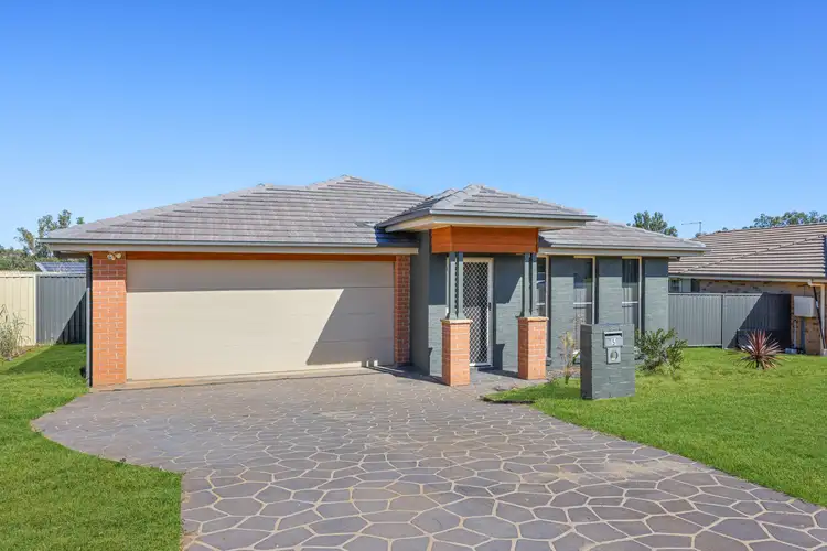 Second view of Homely house listing, 5 Regal Park Drive, Tamworth NSW 2340
