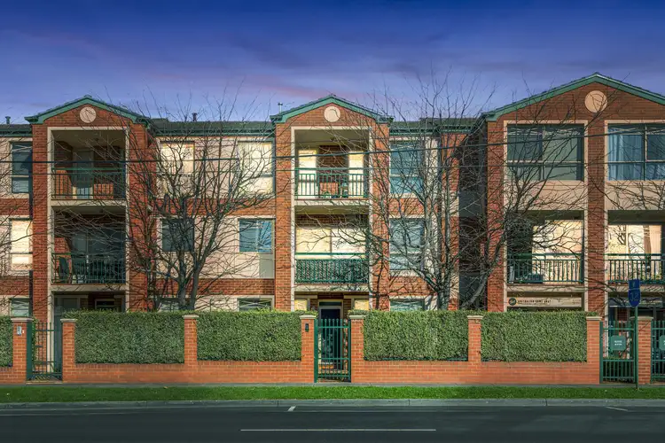 Main view of Homely townhouse listing, 33/916-918 Canterbury Road, Box Hill South VIC 3128