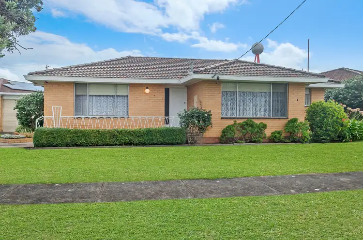 Second view of Homely house listing, 5 Floral Place, Warrnambool VIC 3280