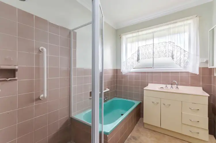 Sixth view of Homely house listing, 5 Floral Place, Warrnambool VIC 3280