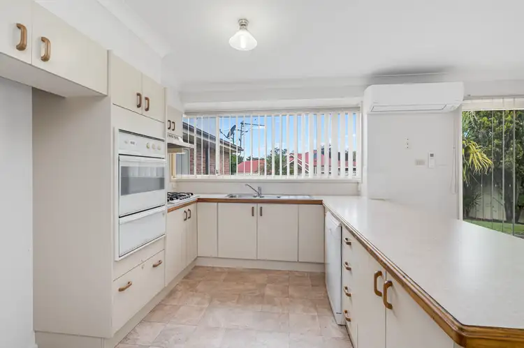 Fifth view of Homely house listing, 4 Jacaranda Close, Aberglasslyn NSW 2320