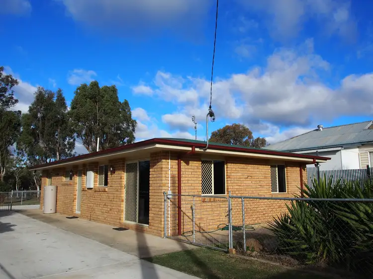 28 Sturt Street, Warwick QLD 4370