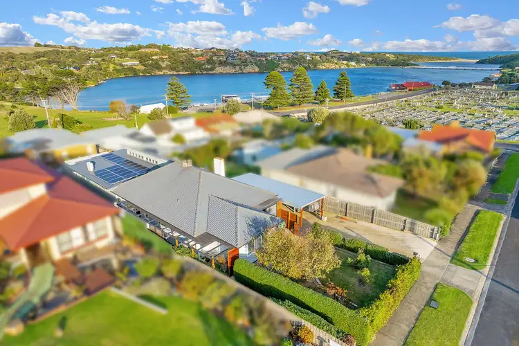 Second view of Homely house listing, 8 Lynden Grove, Warrnambool VIC 3280
