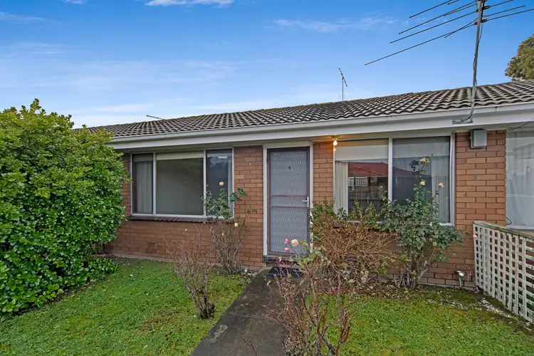 Main view of Homely unit listing, 2/6 Marilyn Street, Wendouree VIC 3355