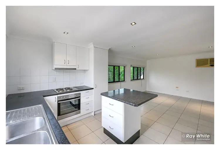 12 Lucas Street, Berserker QLD 4701