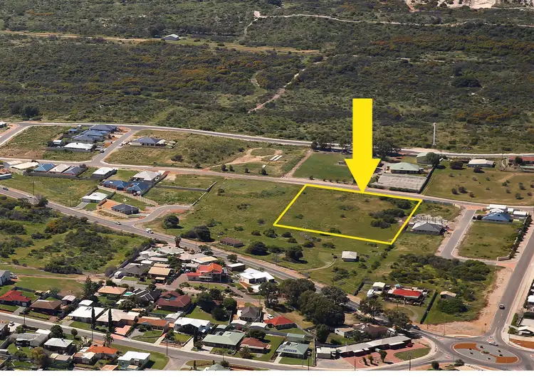 9 Francis Road, Port Denison WA 6525