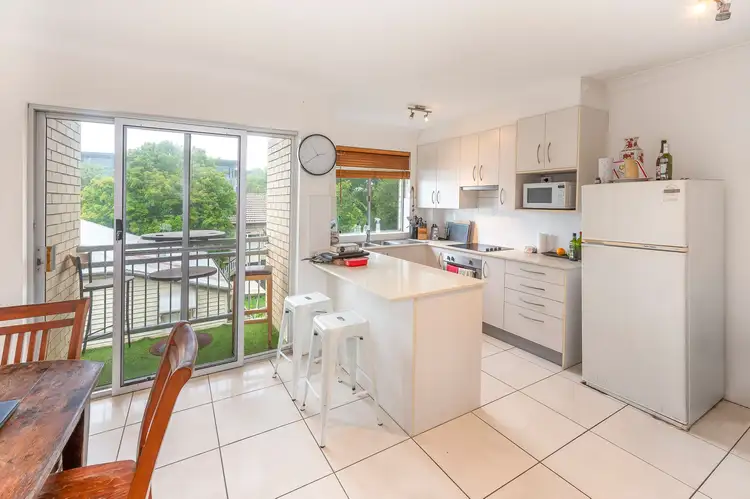 Third view of Homely unit listing, 5/128 Racecourse Road, Ascot QLD 4007