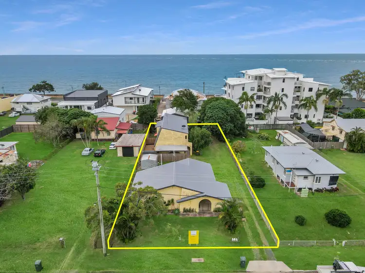 10 Hibiscus Street, Urangan QLD 4655
