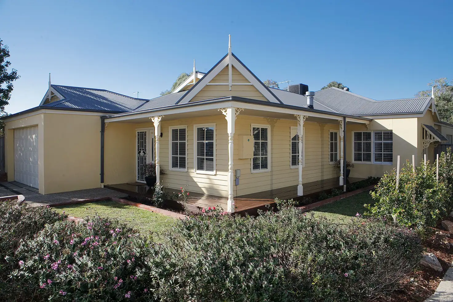 Main view of Homely house listing, 2 Alexandra Mews, Langwarrin VIC 3910