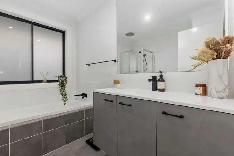 Fifth view of Homely house listing, 4 Huxtable Place, Goulburn NSW 2580