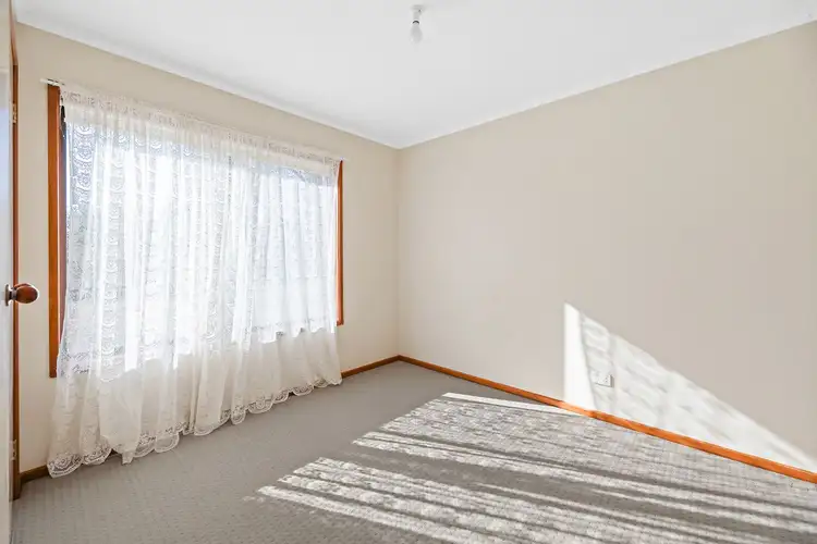 Fifth view of Homely house listing, 1 James Court, Drouin VIC 3818