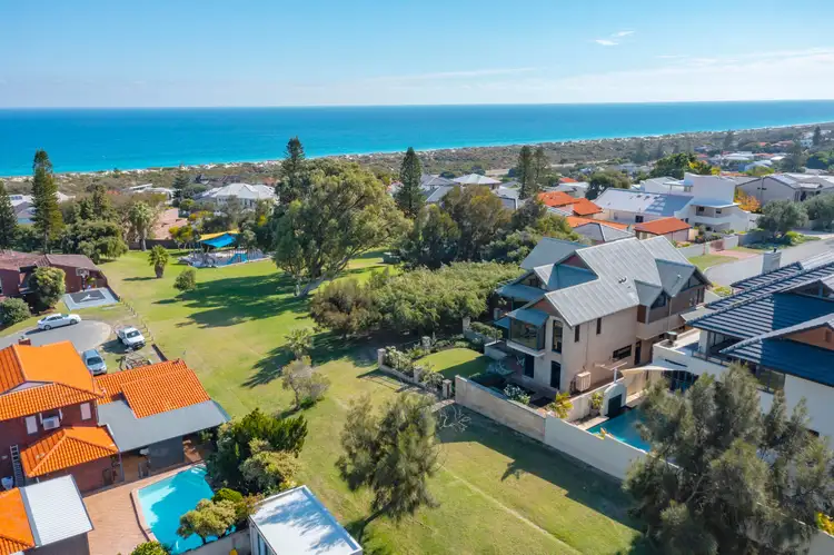 37 Kinkuna Way, City Beach WA 6015