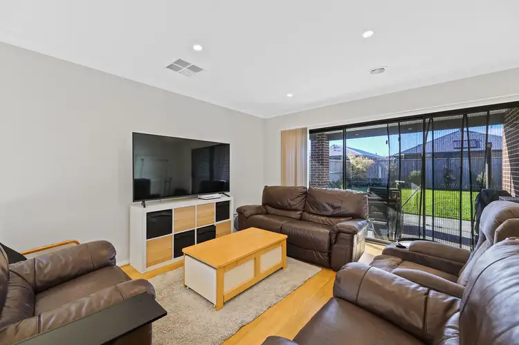Fifth view of Homely house listing, 11 Beech Street, Drouin VIC 3818