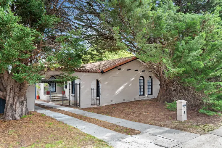 29 Henry Crescent, Seaford VIC 3198