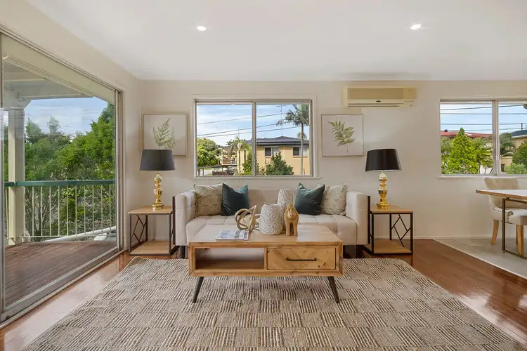 59 Macadamia Street, Macgregor QLD 4109