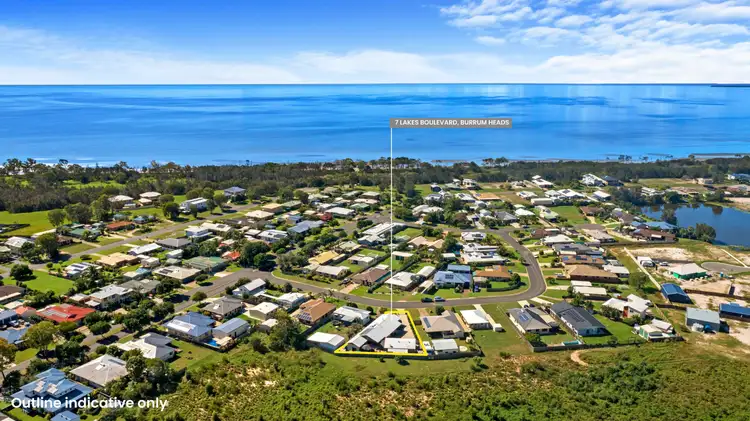 7 Lakes Boulevard, Burrum Heads QLD 4659